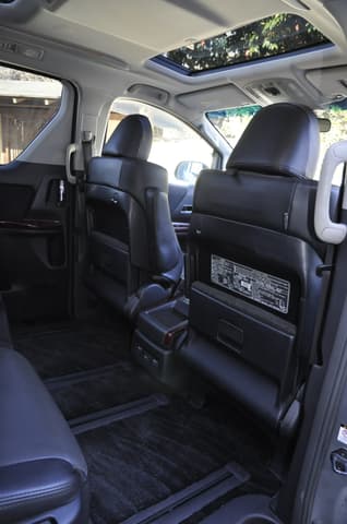 2008 Toyota Alphard JDM car for sale — photo 12 of 25