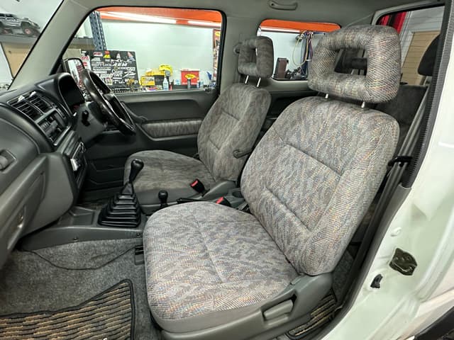 1999 Suzuki Jimny JDM car for sale — photo 17 of 25