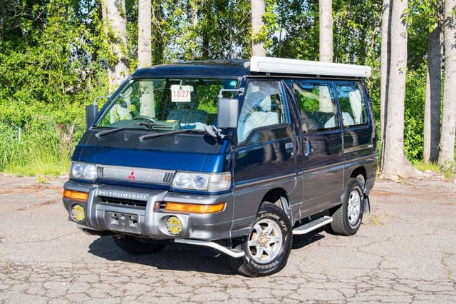 1999 Mitsubishi Delica JDM car for sale — photo 3 of 19