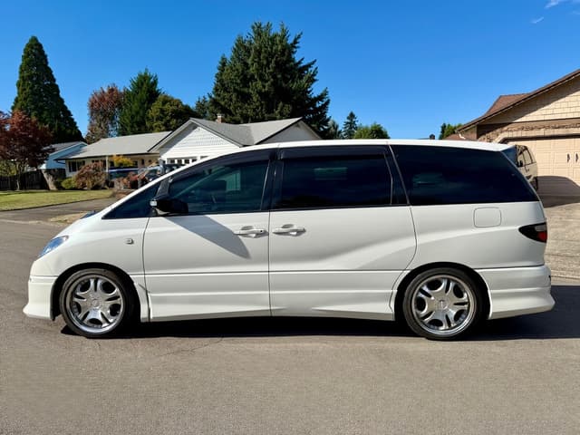 2000 Toyota Estima JDM car for sale — photo 5 of 19