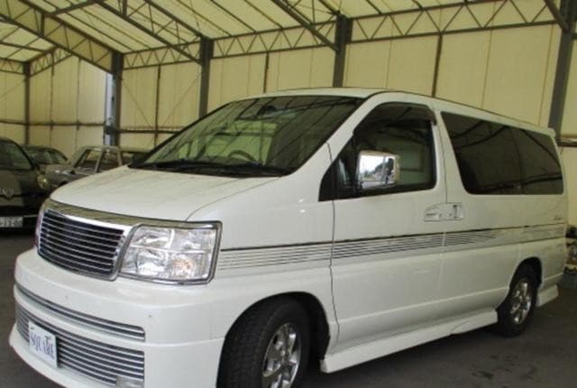 2002 Nissan Elgrand JDM car for sale — photo 4 of 21
