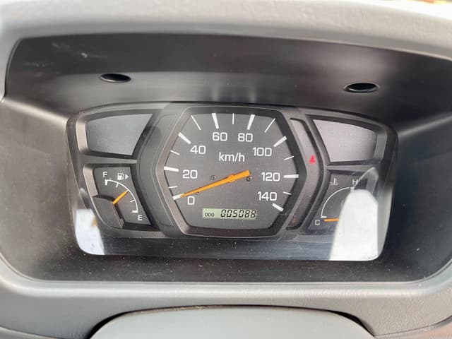 2000 Mitsubishi Minicab JDM car for sale — photo 21 of 25