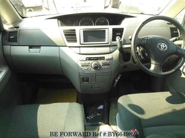 2005 Toyota Noah JDM car for sale — photo 3 of 8