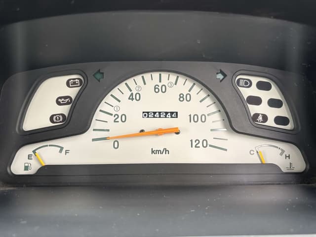 1998 Mitsubishi Minicab JDM car for sale — photo 8 of 24