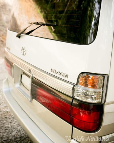 2000 Toyota HiAce JDM car for sale — photo 9 of 25
