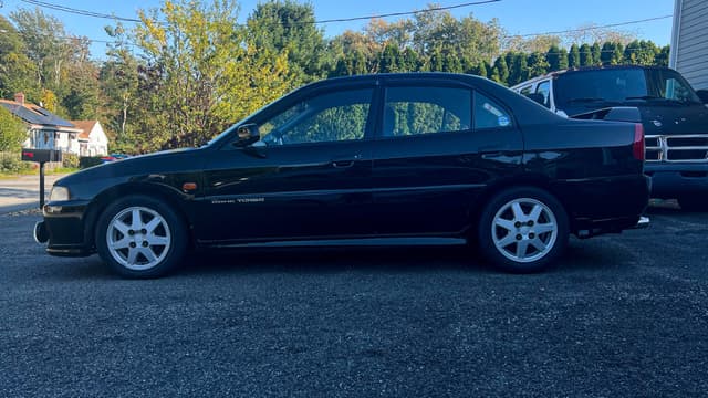 1996 Mitsubishi Mirage JDM car for sale — photo 9 of 10