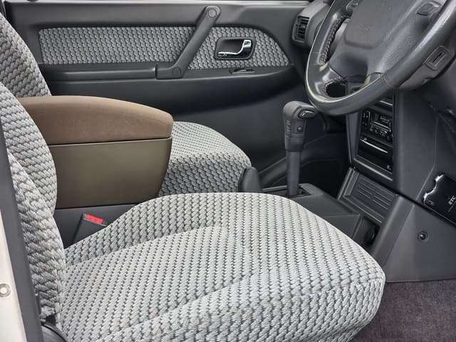 1997 Mitsubishi Pajero JDM car for sale — photo 6 of 25