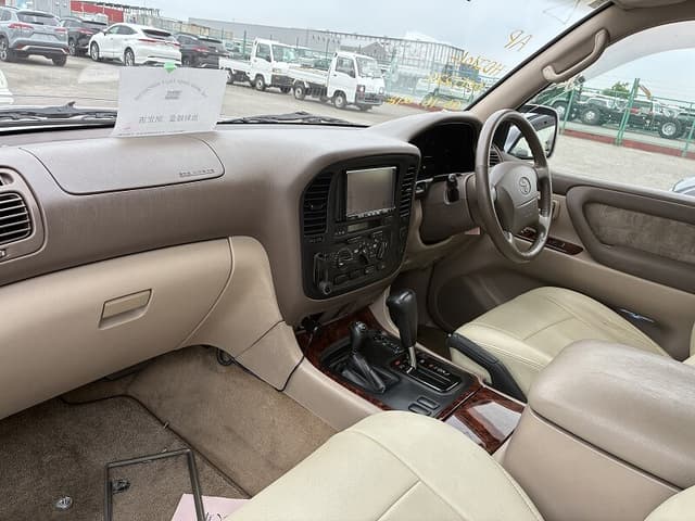 1998 Toyota Land Cruiser JDM car for sale — photo 6 of 9