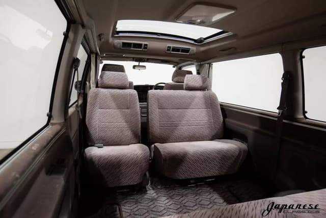 1995 Toyota HiAce JDM car for sale — photo 17 of 25