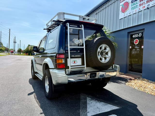 1995 Mitsubishi Pajero JDM car for sale — photo 7 of 21