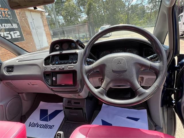 1997 Mitsubishi Delica JDM car for sale — photo 14 of 19
