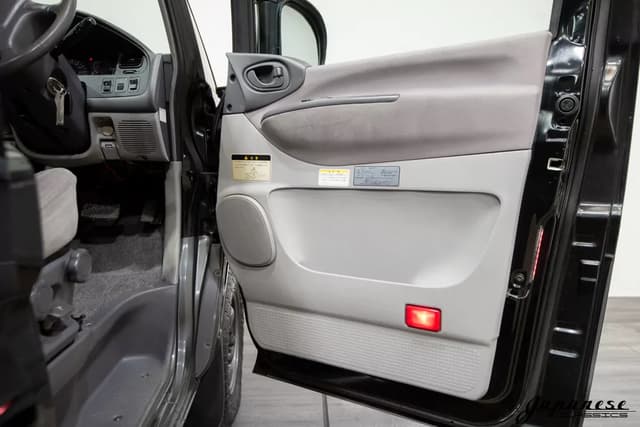1997 Mitsubishi Delica JDM car for sale — photo 20 of 25