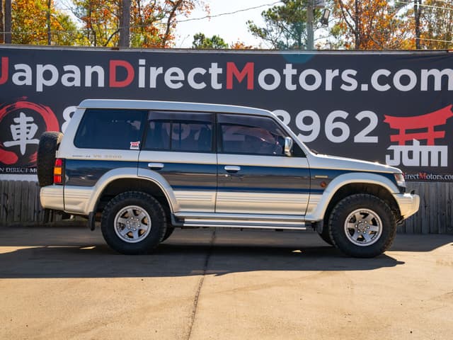 1993 Mitsubishi Pajero JDM car for sale — photo 14 of 18
