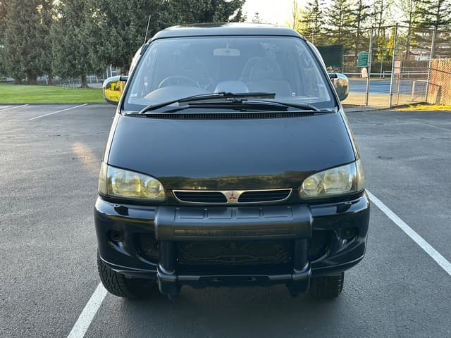 1994 Mitsubishi Delica JDM car for sale — photo 12 of 22