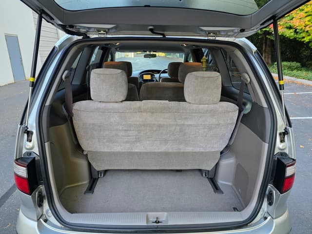 2001 Toyota Estima JDM car for sale — photo 13 of 14