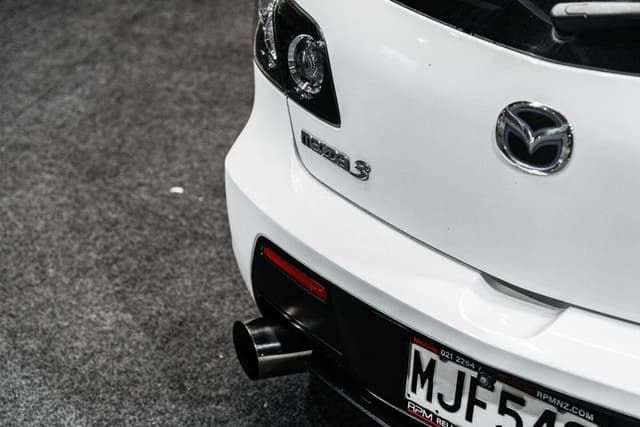 2008 Mazda Axela JDM car for sale — photo 12 of 17