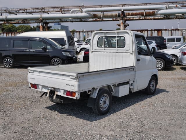 2001 Mitsubishi Minicab JDM car for sale — photo 5 of 25