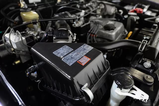 1997 Toyota Hilux Surf JDM car for sale — photo 24 of 25