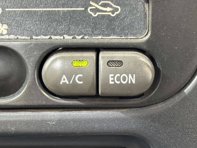 1997 Daihatsu Hijet JDM car for sale — photo 20 of 25