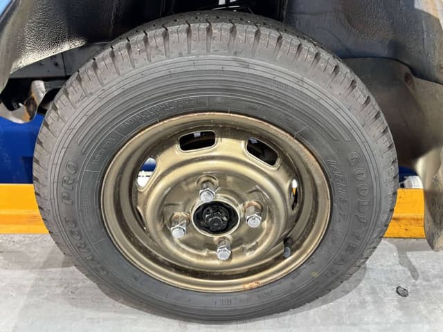 1996 Daihatsu Hijet JDM car for sale — photo 17 of 25