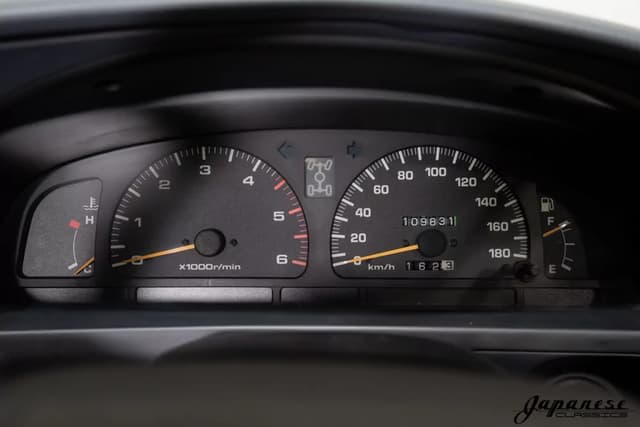 1997 Toyota Hilux Surf JDM car for sale — photo 13 of 25