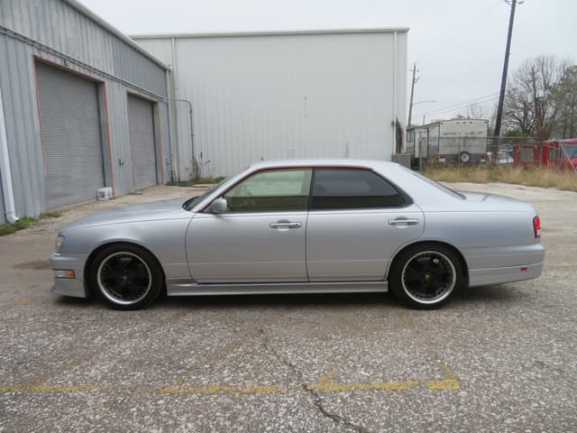 1997 Nissan Cedric JDM car for sale — photo 5 of 22
