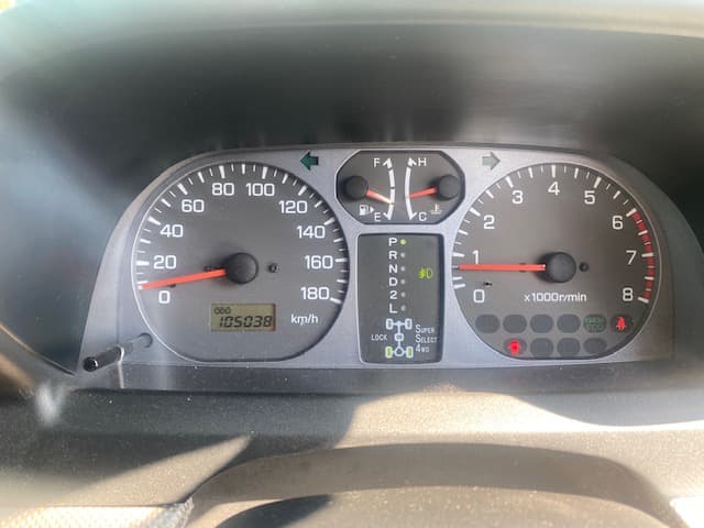 2006 Mitsubishi Pajero JDM car for sale — photo 17 of 25