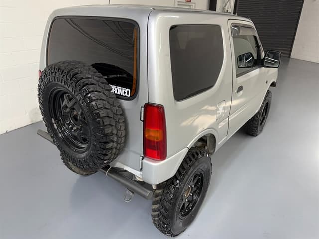 1999 Suzuki Jimny JDM car for sale — photo 9 of 25
