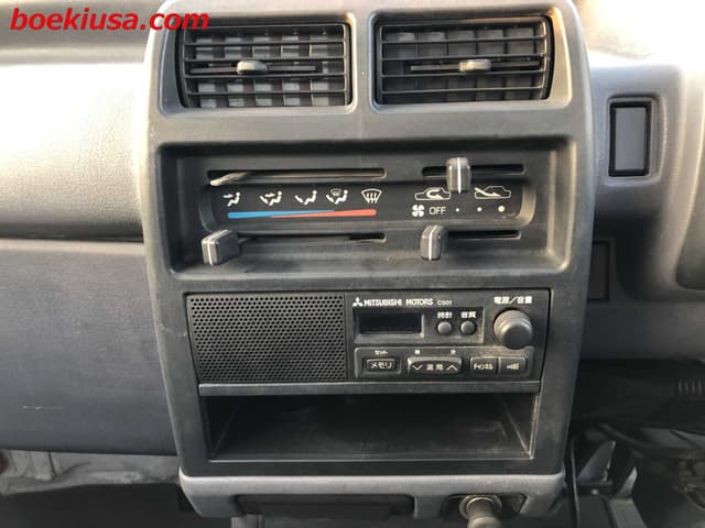 1995 Mitsubishi Minicab JDM car for sale — photo 17 of 23
