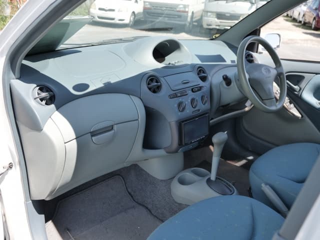 2000 Toyota Vitz JDM car for sale — photo 23 of 25