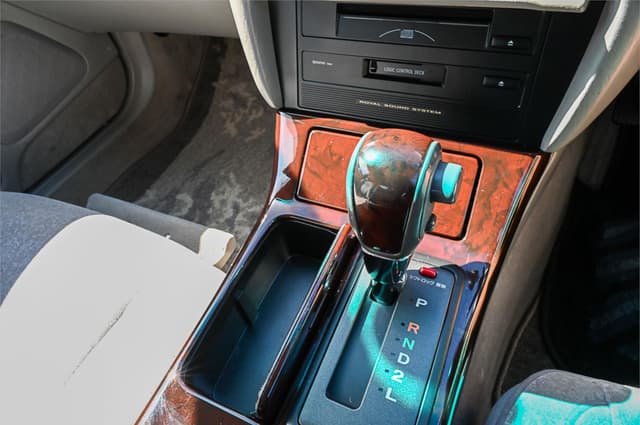 2000 Toyota Crown JDM car for sale — photo 21 of 24