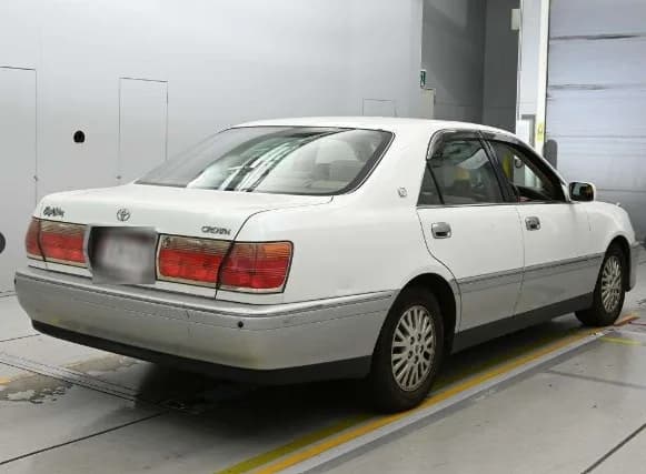 1999 Toyota Crown JDM car for sale — photo 5 of 7
