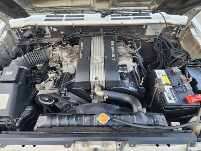 1996 Mitsubishi Pajero JDM car for sale — photo 22 of 24