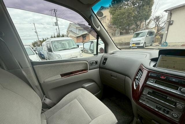 2001 Nissan Elgrand JDM car for sale — photo 25 of 25