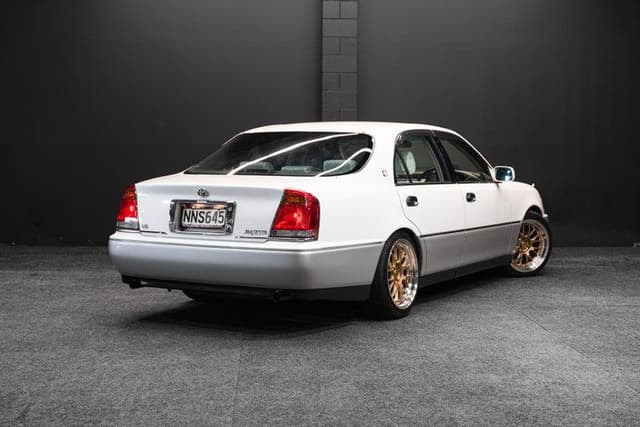 1999 Toyota Majesta JDM car for sale — photo 10 of 20