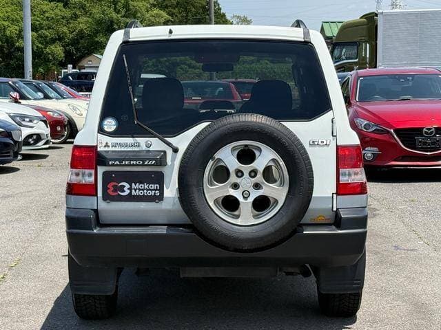 1998 Mitsubishi Pajero JDM car for sale — photo 10 of 20