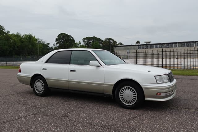 1995 Toyota Crown JDM car for sale — photo 5 of 19