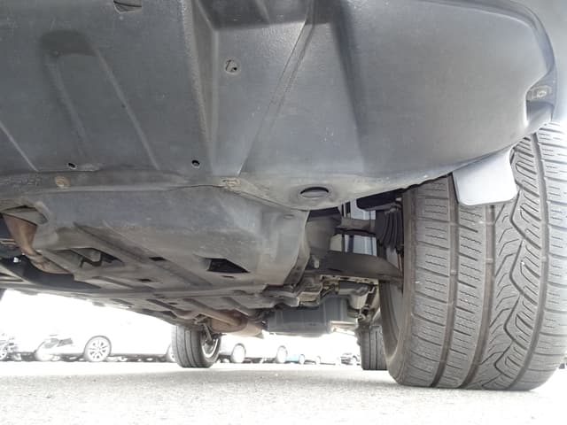 2004 Toyota Harrier JDM car for sale — photo 14 of 25