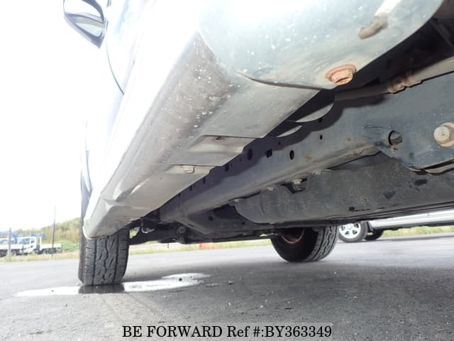 2004 Toyota Hilux Surf JDM car for sale — photo 18 of 25
