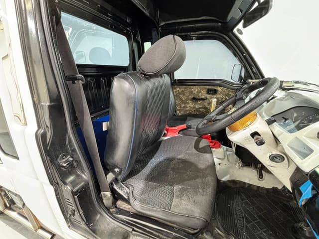 1999 Daihatsu Hijet JDM car for sale — photo 11 of 25