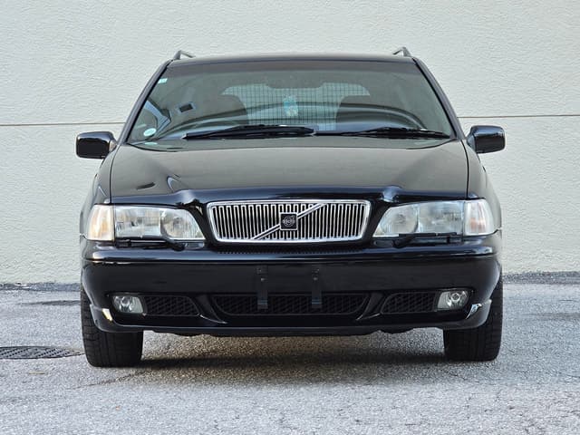 1998 Volvo V70 JDM car for sale — photo 12 of 25