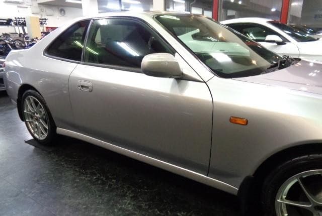 1997 Honda Prelude JDM car for sale — photo 19 of 25