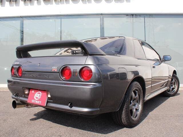 1991 Nissan Skyline JDM car for sale — photo 2 of 12