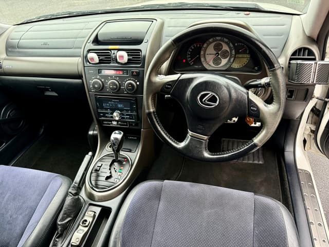1999 Toyota Altezza JDM car for sale — photo 14 of 19