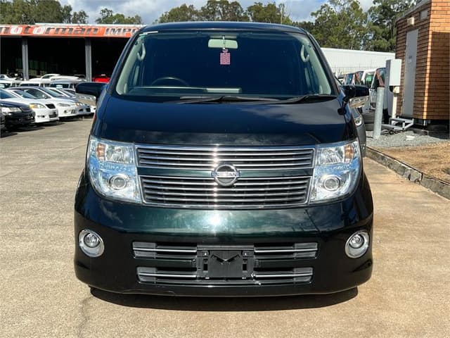 2009 Nissan Elgrand JDM car for sale — photo 2 of 18