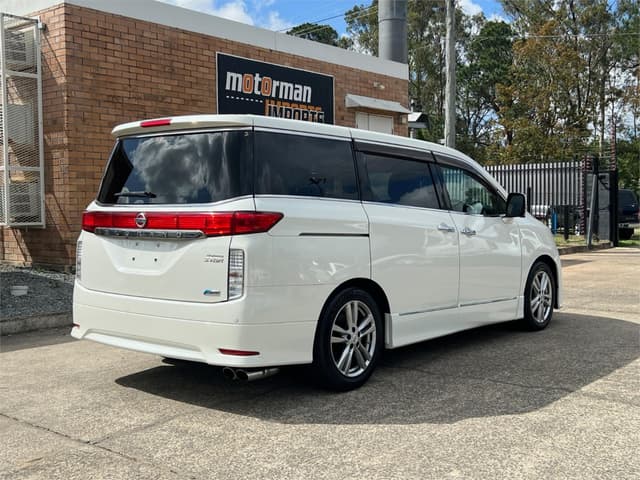 2011 Nissan Elgrand JDM car for sale — photo 6 of 16