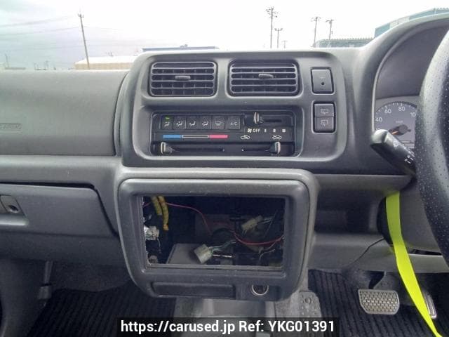 1999 Suzuki Jimny JDM car for sale — photo 18 of 25