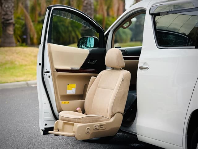 2009 Toyota Alphard JDM car for sale — photo 4 of 25