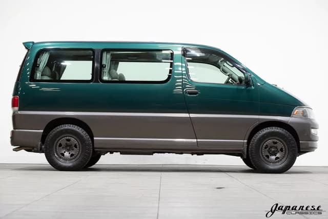 1997 Toyota HiAce JDM car for sale — photo 5 of 25