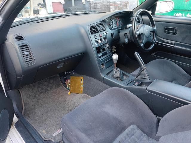 1995 Nissan Skyline JDM car for sale — photo 9 of 16